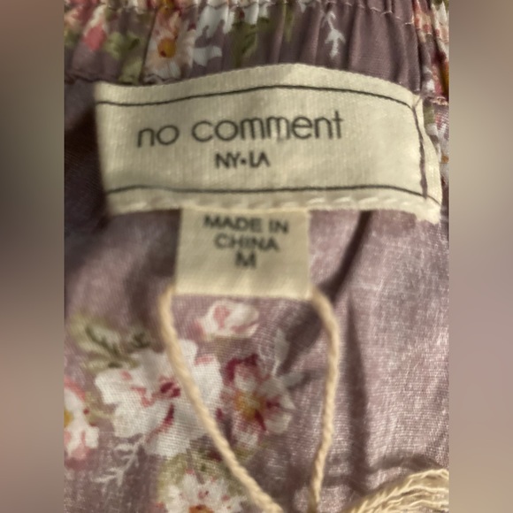 NEW No Comment Off the Shoulder Floral Lavender Women’s Button down Blouse Med - Picture 5 of 11